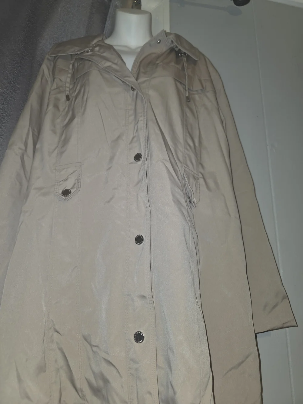 Classic Women's Lightweight Hooded Coat - Taupe